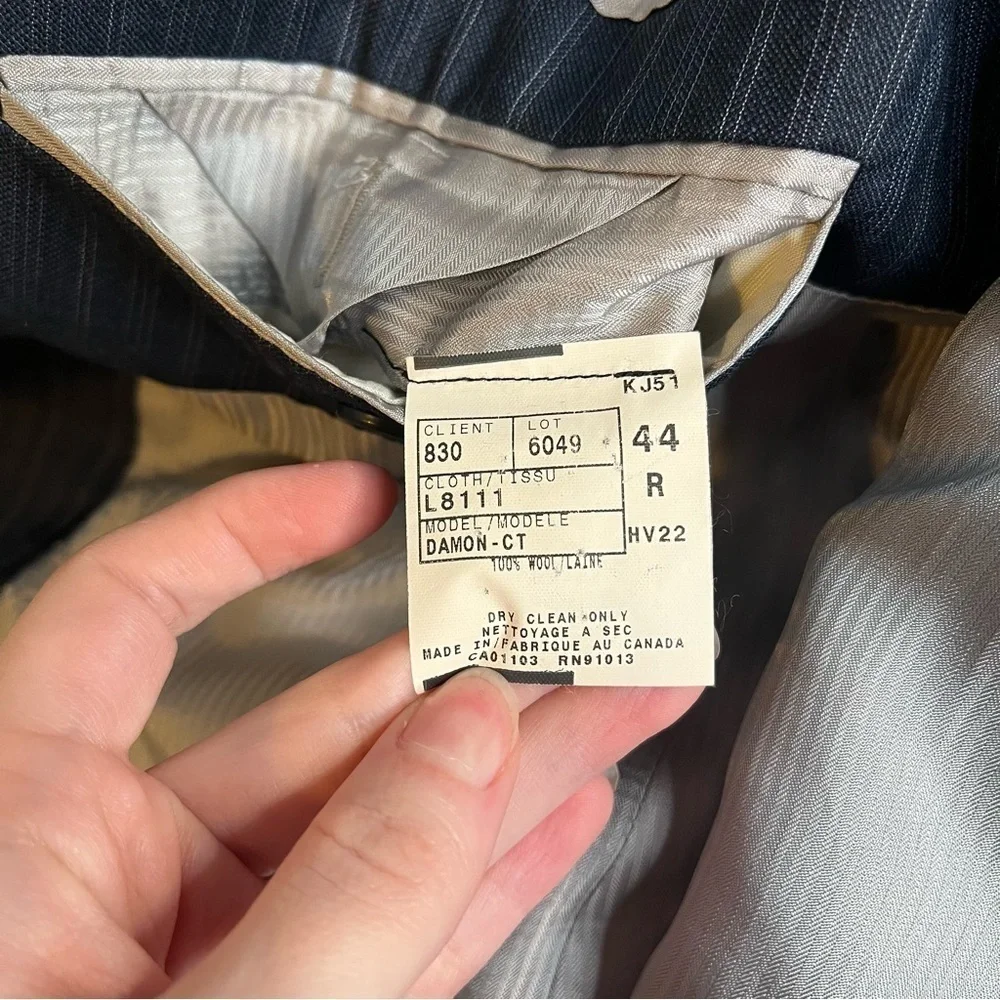 Kaps LORO PIANA Wool Pinstripe Blazer Size 44R Canada Made Business Casual.